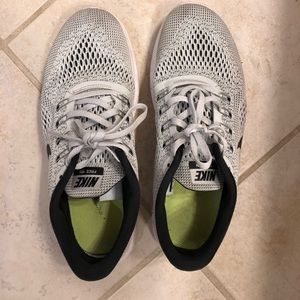 Nike free run tennis shoes